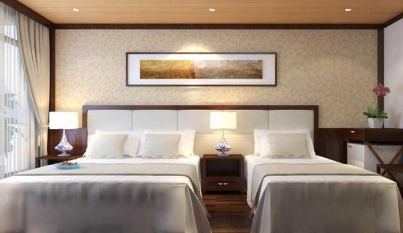 Garden Bay Hotel